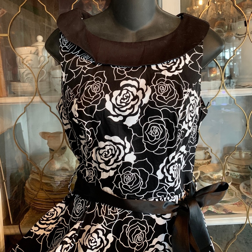 Black & White vintage style midi dress - Picture 2 of 5